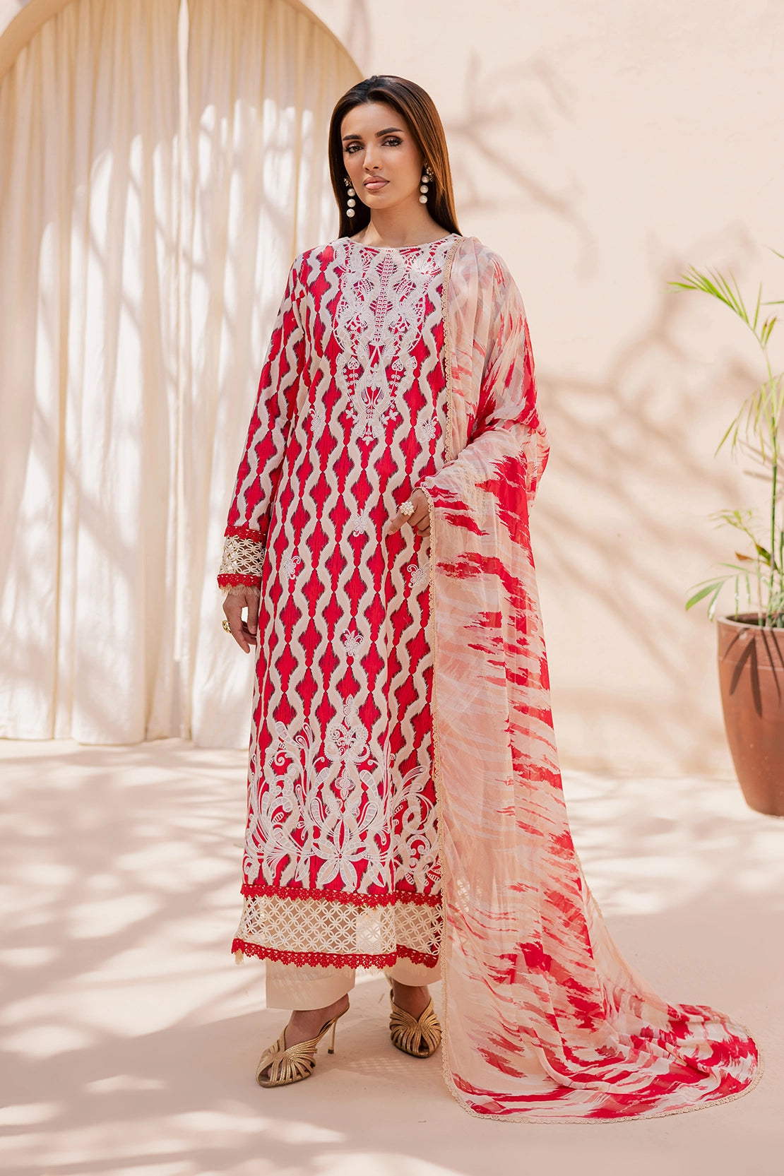 3 Piece - Premium Embroidered Lawn - 3735