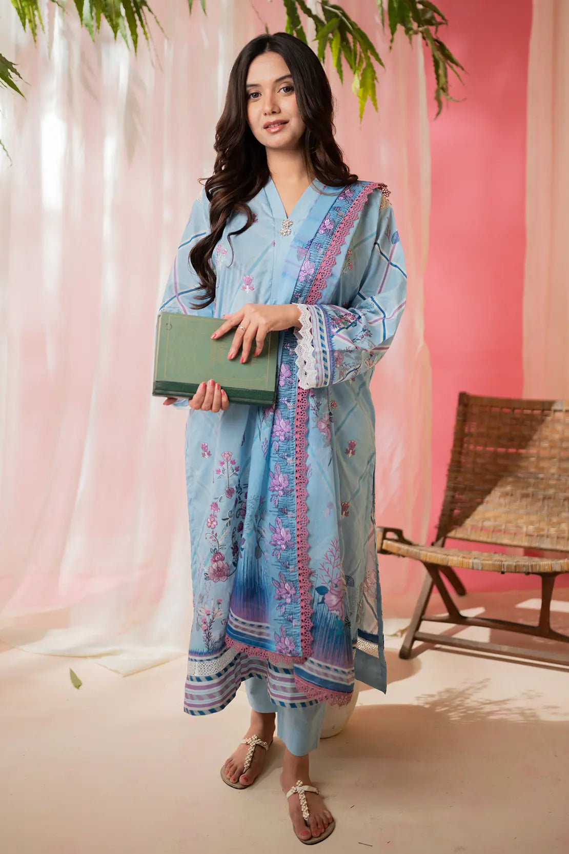 3 Piece - Embroidered Lawn - 8685