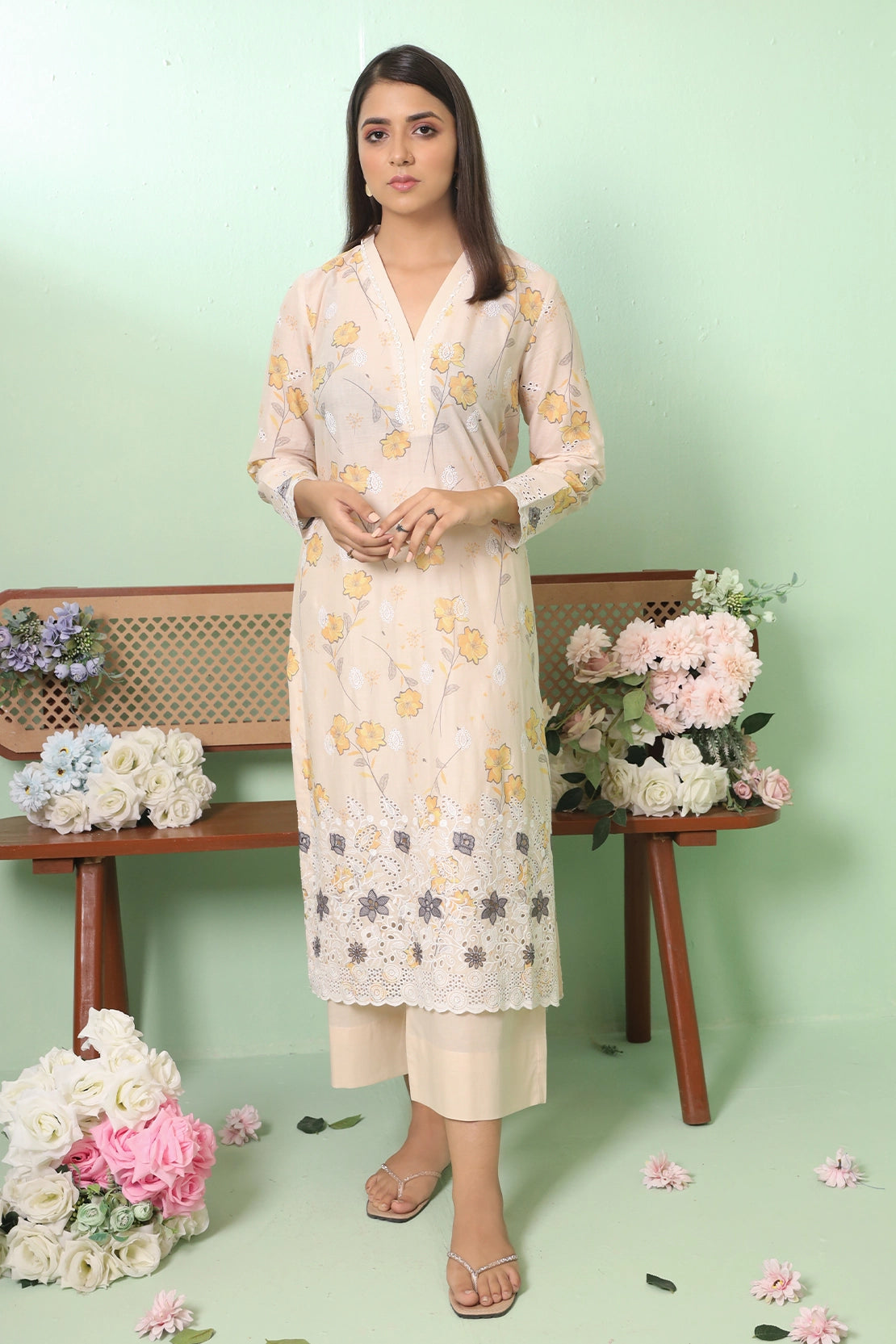 2 PIECE - PREMIUM EMBROIDERED LAWN - 8706