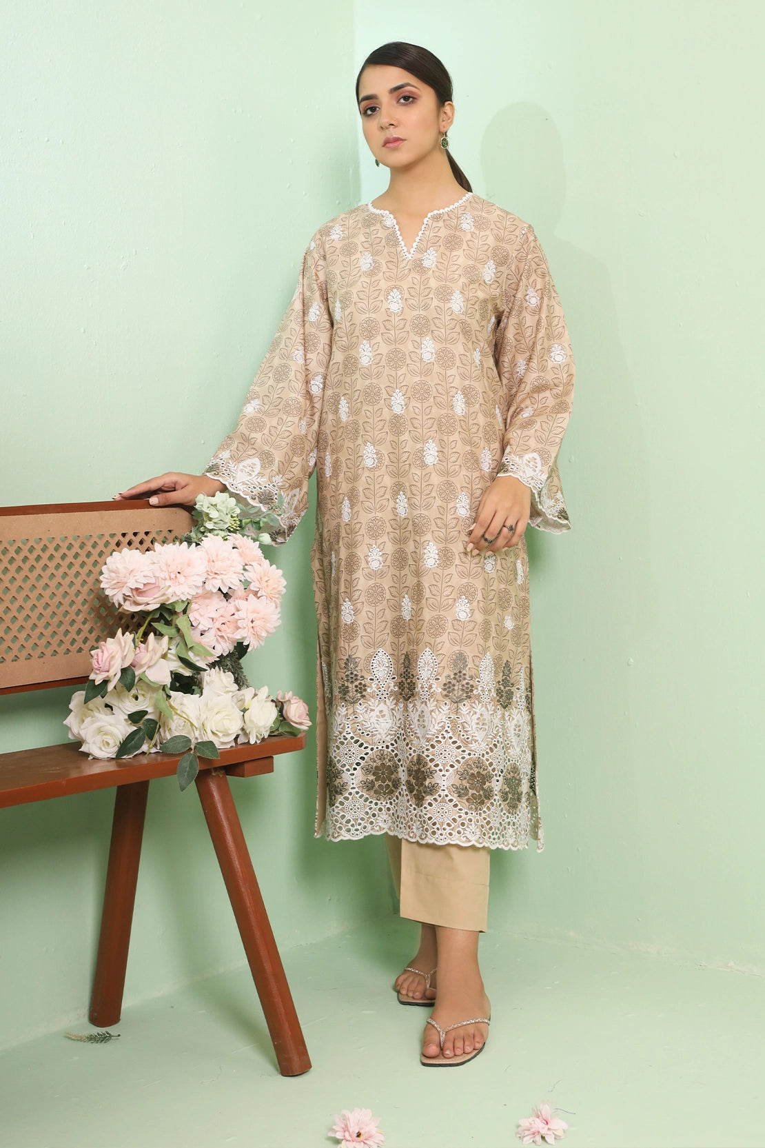 2 PIECE - PREMIUM EMBROIDERED LAWN - 8709