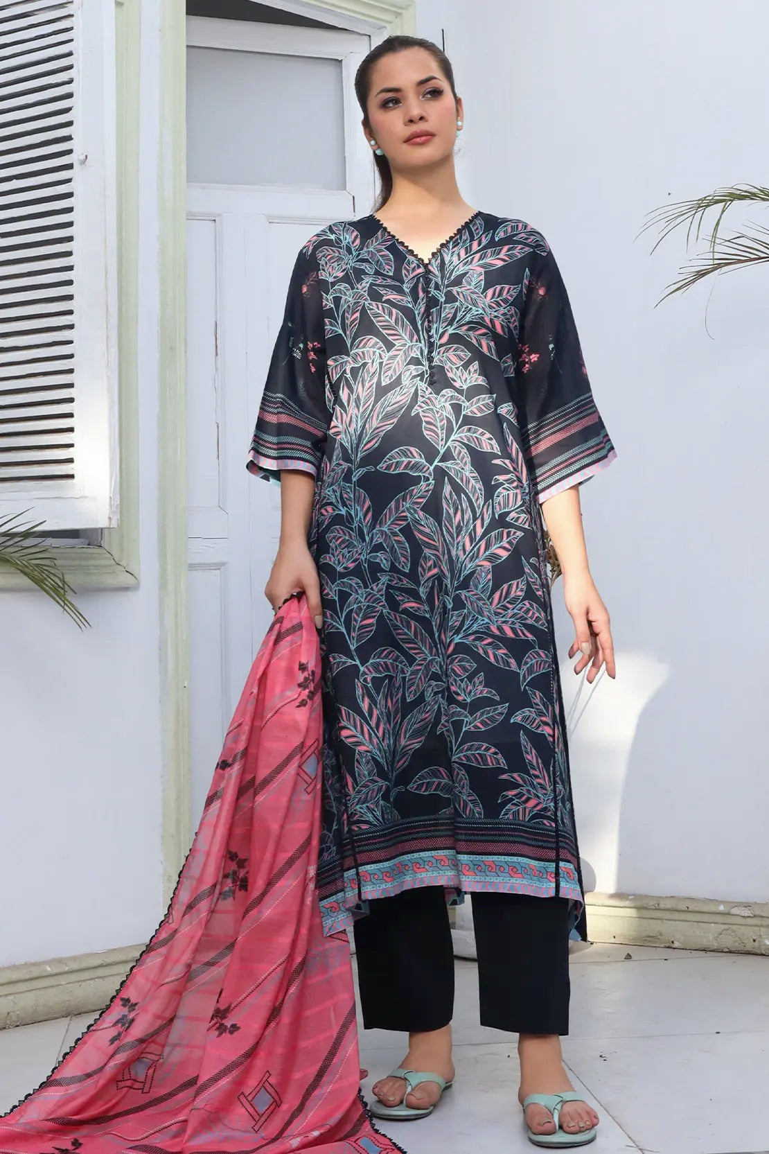 3 Piece - Digitally Printed Lawn - 9090