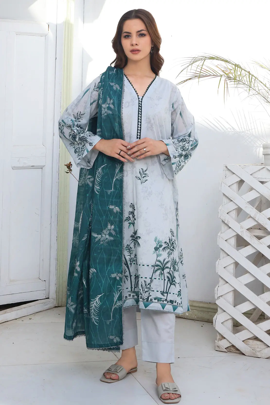 3 Piece - Digitally Printed Lawn - 9083