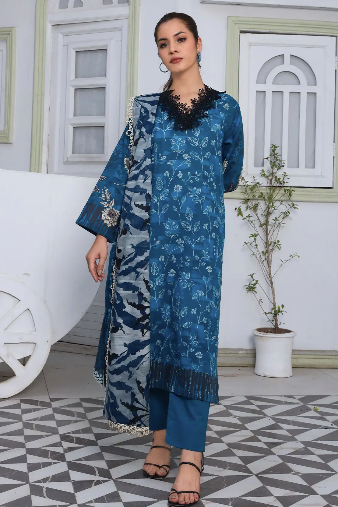 3 Piece - Digitally Printed Lawn - 9086