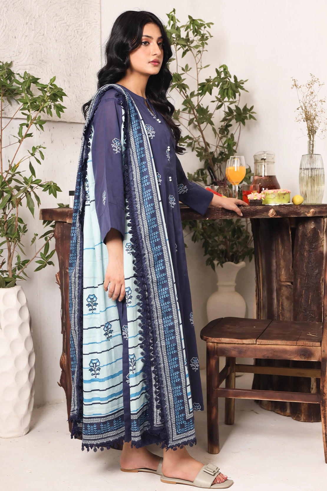 3 PIECE - PREMIUM EMBROIDERED LAWN - 8717
