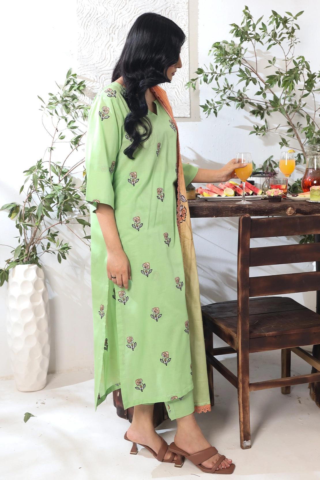 3 PIECE - PREMIUM EMBROIDERED LAWN - 8718