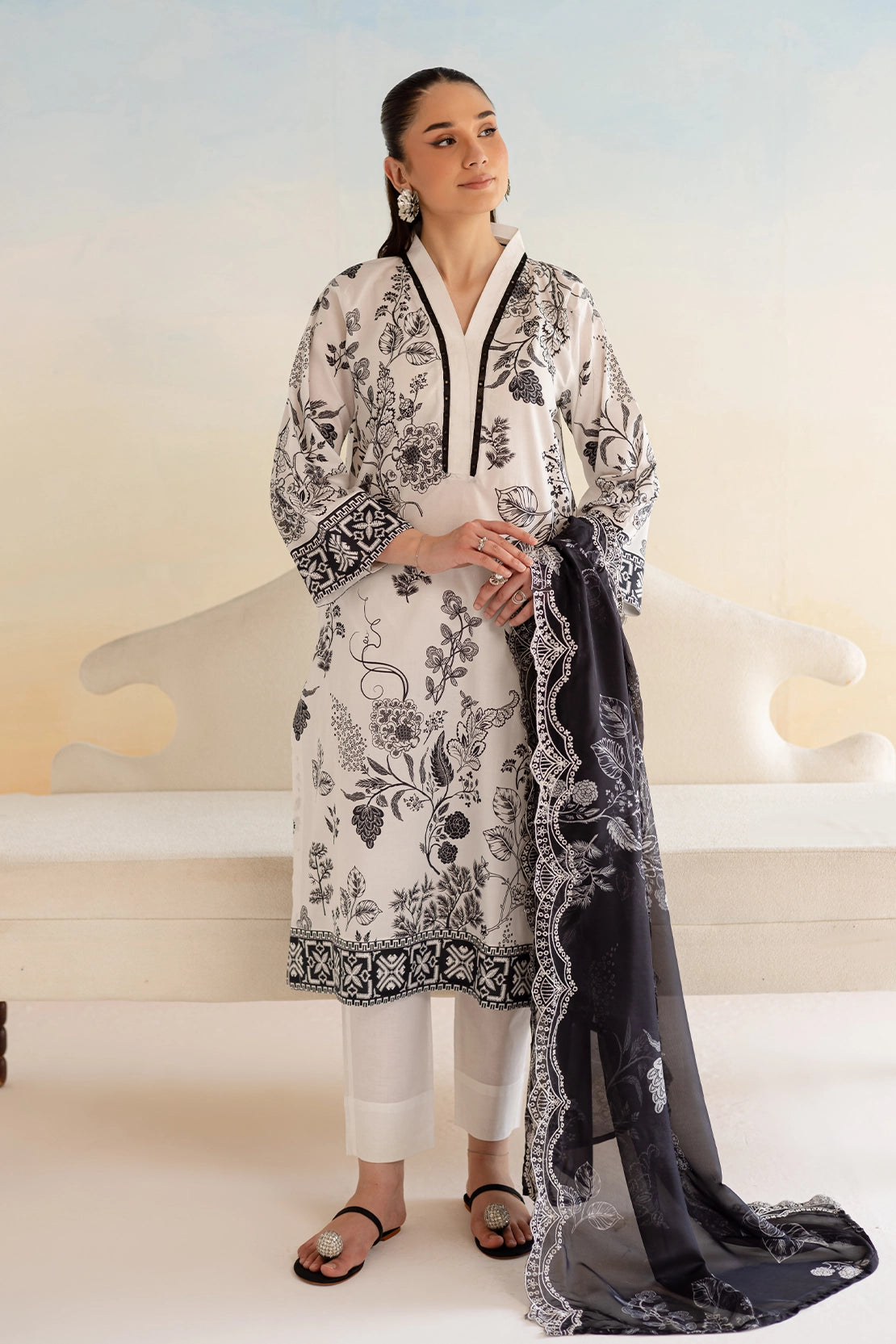 3 Piece - Premium Digitally Printed Lawn - 9170